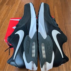 Nike Air Max Excee Black and White Sneakers NEW in box Men’s 14
